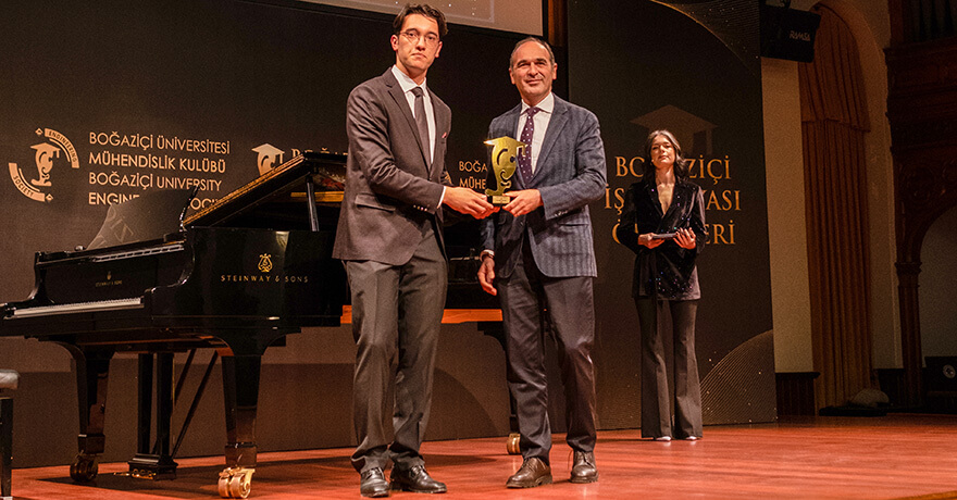 Otokar Yılın Savunma Sanayi Şirketi Seçildi